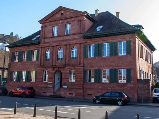 Wunderschöne Altbau-Bürofläche in zentraler Lage