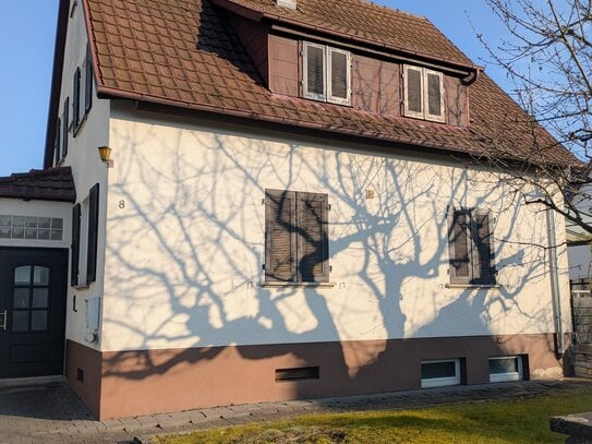 Einfamilienhaus in ausgezeichneter Lage mit Garten