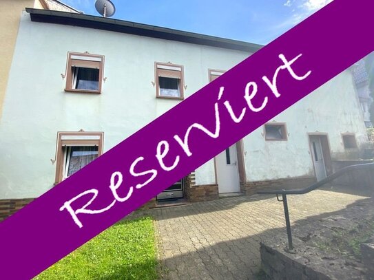 ***RESERVIERT*** TOP PREIS!!!**** SANIERUNGSOBJEKT - EIFEL *** Single-Haus ***EFH *** Garage und Garten *** Dorfleben *…