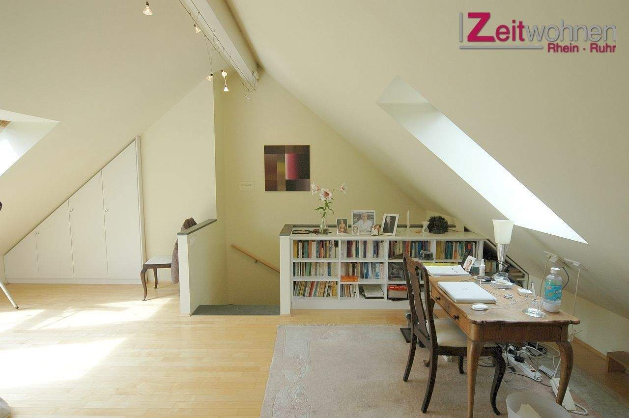 Idyllisches Haus mit Terrasse, Garten und Möblierung in Sürth