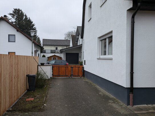 Günstige 5-Zimmer-Doppelhaushälfte mit EBK in Landshut Wolfgang