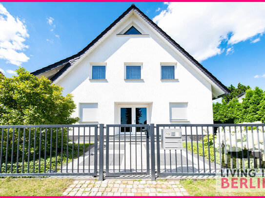 Tolles Architektenhaus mit zwei Wohnungen wartet in idyllischer Lage auf Sie!