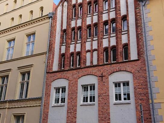 6 WE Mehrfamilienwohnhaus mit Hofstellplätze in der Stralsunder Altstadt