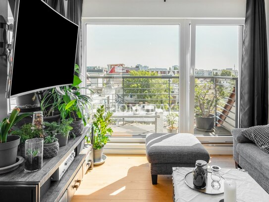 Bezugsfreies Penthouse auf 2 Etagen: Lift, Fußbodenheizung, Klimaanlage, Sauna, 2 Bäder & Balkone