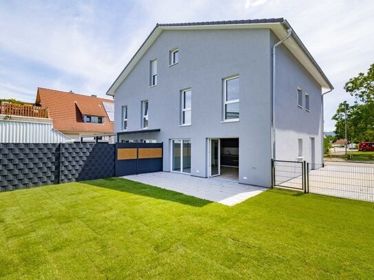 Neubau - Schöne DHH mit Garten & 6 Zimmer auf 3 Etagen