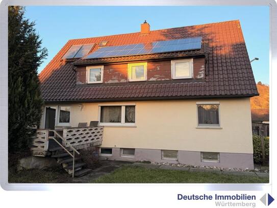 Charmantes 1-2 Familienhaus mit Garage in Urbach