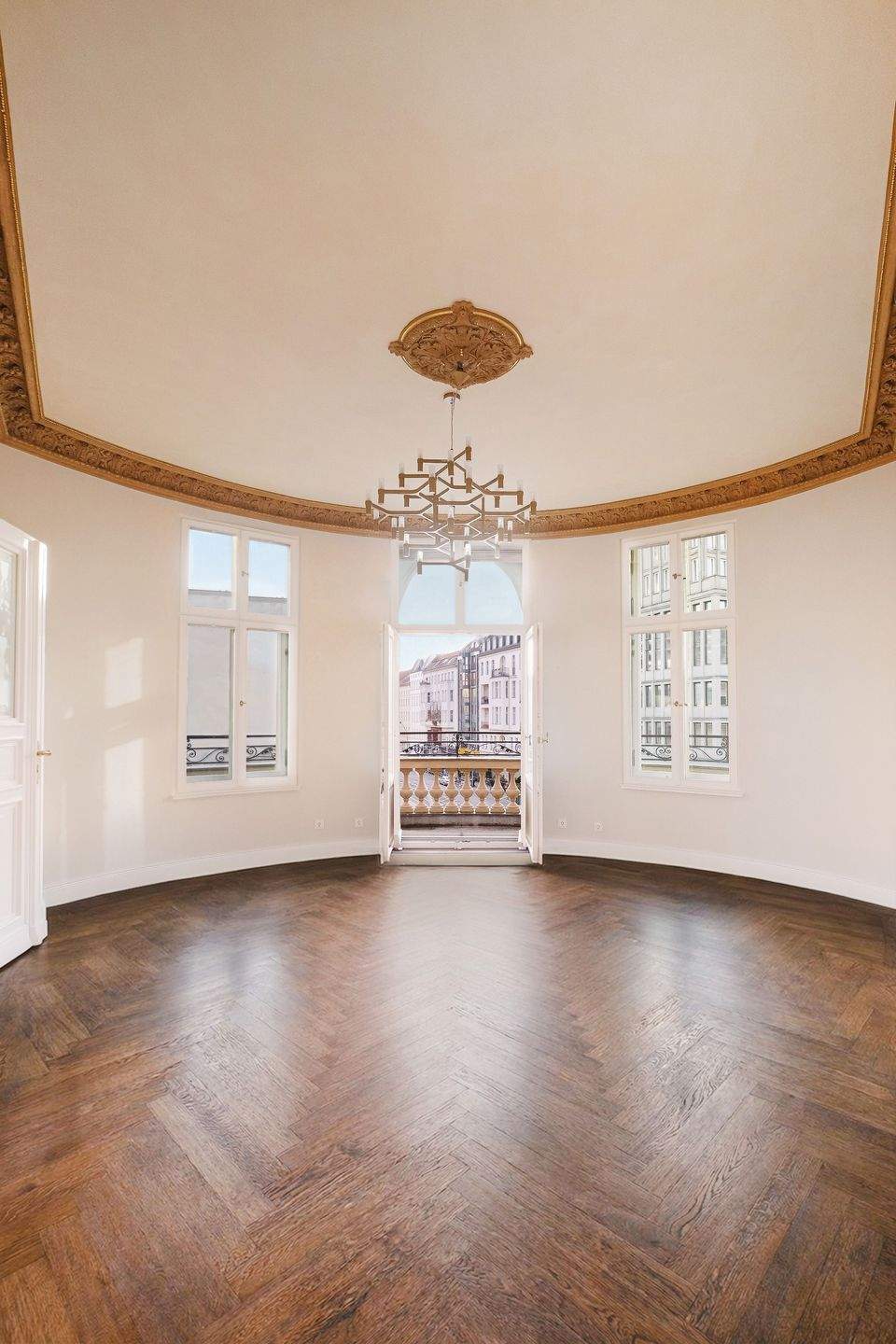 HAUS FEUERLAND: Historisches Wohn- und Geschäftshaus - Foto 1