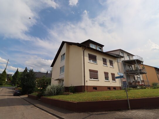 **RESERVIERT** 3- FH mit 633 m² Grd. und Garten