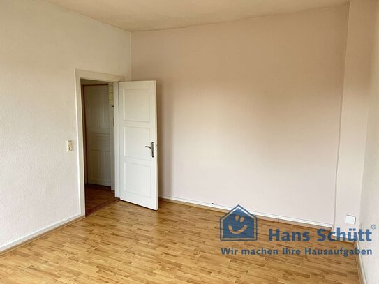 Student? 1,5 Zimmer mit Laminat in der Holtenauer Straße