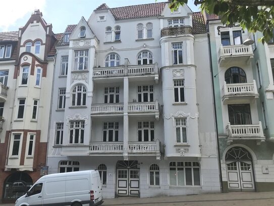 3,0-Zimmer-Wohnung, Toosbüystraße 27, 4. OG li.