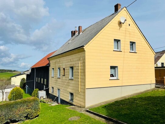 Ehemaliges Bauernhaus mit großem Grundstück in Oberpierscheid-Philippsweiler