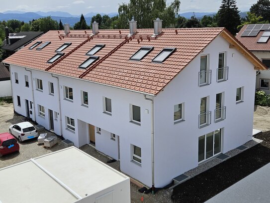 Reiheneckhaus im Neubaugebiet Ellmosener Wies am nördlichen Ortsrand von Bad Aibling