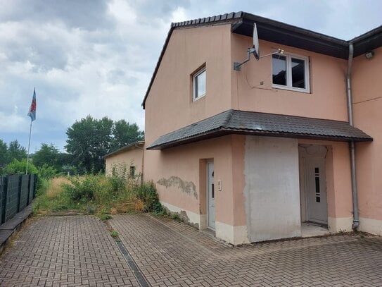 Halle mit Büro in zentraler Lage in Wasserbillig