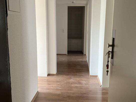 Renovierte 3-Zimmerwohnung mit Balkon!
