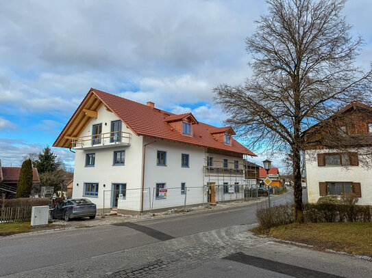 - Neubau Erstbezug - 4 Zimmer Wohnung über zwei Etagen