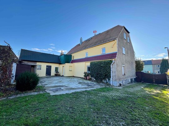 Mehrgenerationenhaus mit großem Grundstück zu verkaufen! *Pool* *Garage* *Einliegerwohnung*