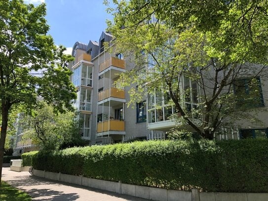 Tolle Dachterrassenwohnung inkl. 2 TG-Stellplätzen im Augsburger Univiertel