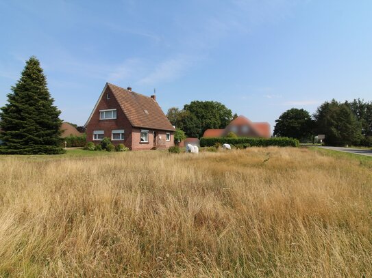 Wohnhaus mit zwei Garagen und abtrennbarem Bauplatz, kurz vor Papenburg!