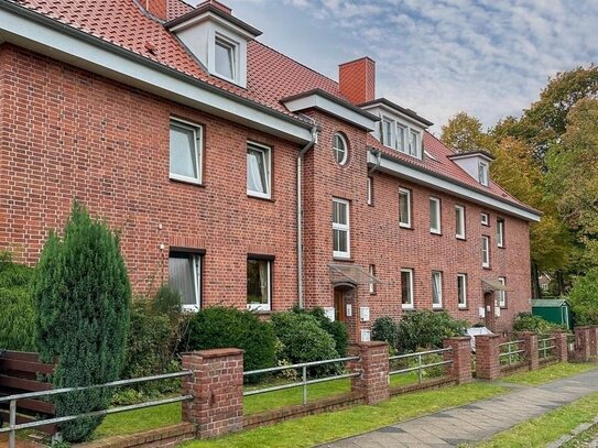 Tolle Lage in Stade! Großzügige 2-Zimmerwohnung mit Loggia