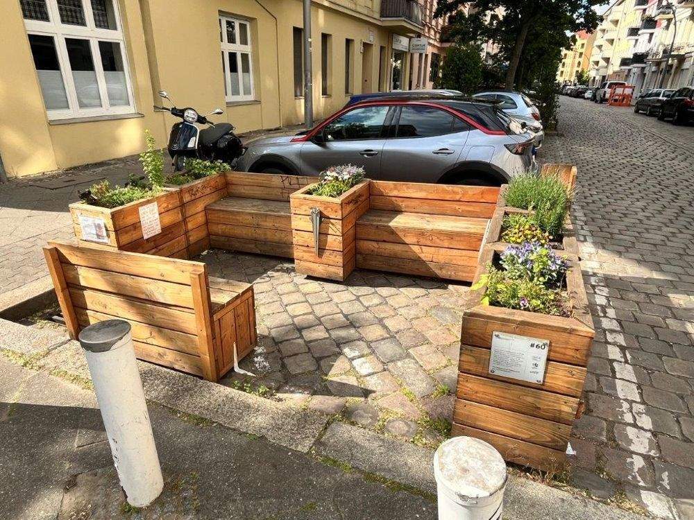 Charmante Wohnung mit Ausbaupotenzial im Dachgeschoß zur Maisonette im ruhigen Gartenhaus