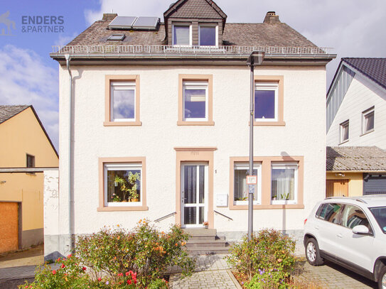 Charmantes Einfamilienhaus in Hillesheim mit Kamin, Terrasse und moderner Ausstattung