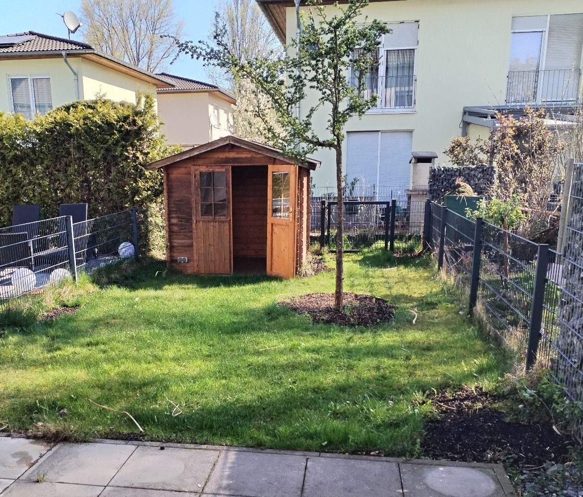 Sofort verfügbar - ruhig und grün , renoviertes Reihenmittelhaus mit Garten in Hohenschönhausen Am Breiten Luch - Photo 1