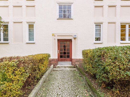 Freie 3-Raumwohnung mit Balkon und 20er Jahre Charme in Tempelhof