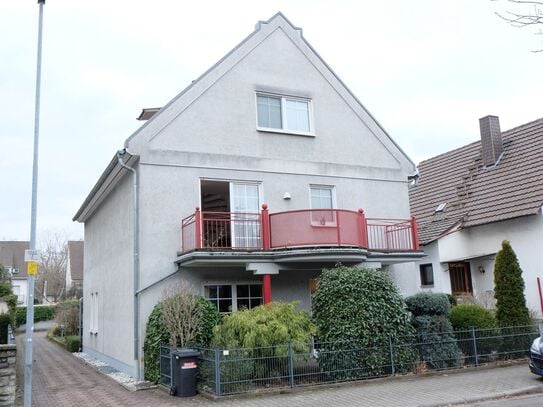 Neu-Isenburg! Gut Vermietete 2 Zi.-Whg. mit großem Balkon und Stellplatz.