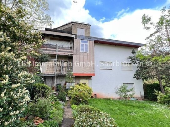 Mehrfamilienhaus in Losheim/Britten - 8 Wohneinheiten - Fernblick - mehrere Garagen - Garten