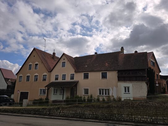 Mehrfamilienhaus mit ca. 345 Quadratmetern Wohnfläche - Potenzial für 5 Appartments oder Mehrgenerationshaus