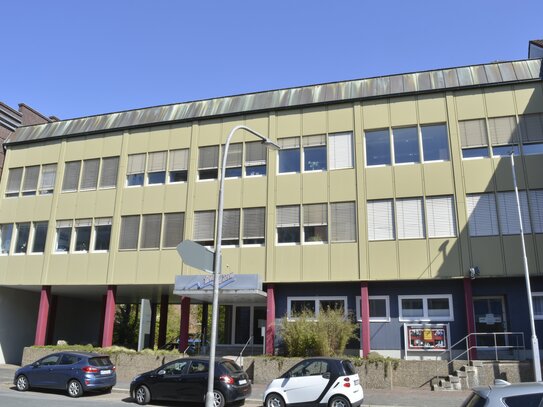 040/002 Büro-/Praxisräumlichkeiten Schulungsräume in zentraler Lage teilbar 20 bis 180qm