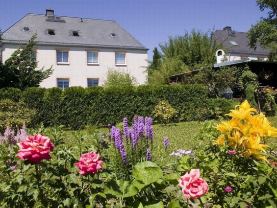 Wohnen im Grünen! Idyllische 2- Raum-Wohnung mit Garten