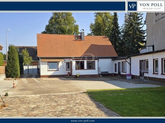 Denkmalgeschützes Ensemble - Haus, Hof mit Scheune, Garage und kleinen Mietwohnungen in Französisch-Buchholz