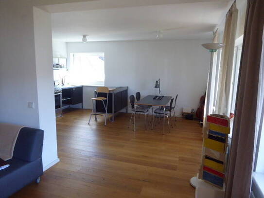 Helle und komplett sanierte 2-Zimmer-Wohnung mit Südbalkon in Top-Lage von Bonn-Plittersdorf
