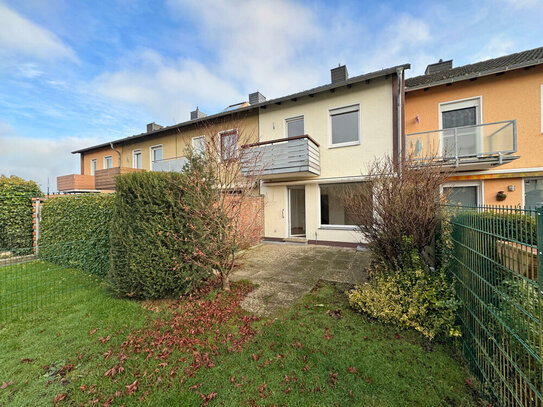 Bad Oldesloe - Reihenmittelhaus teilsaniert in Sackgassenlage mit Vollkeller, Ausbaureserve und Balkon