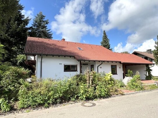 +++ IHRE GELEGENHEIT IN TETTNANG - Freistehendes Einfamilienhaus mit Einliegerwohnung