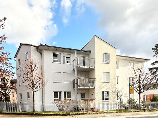 Leerstehende 2-Zimmer-Wohnung mit Balkon und Tiefgaragen-Stellplatz in Blasewitz