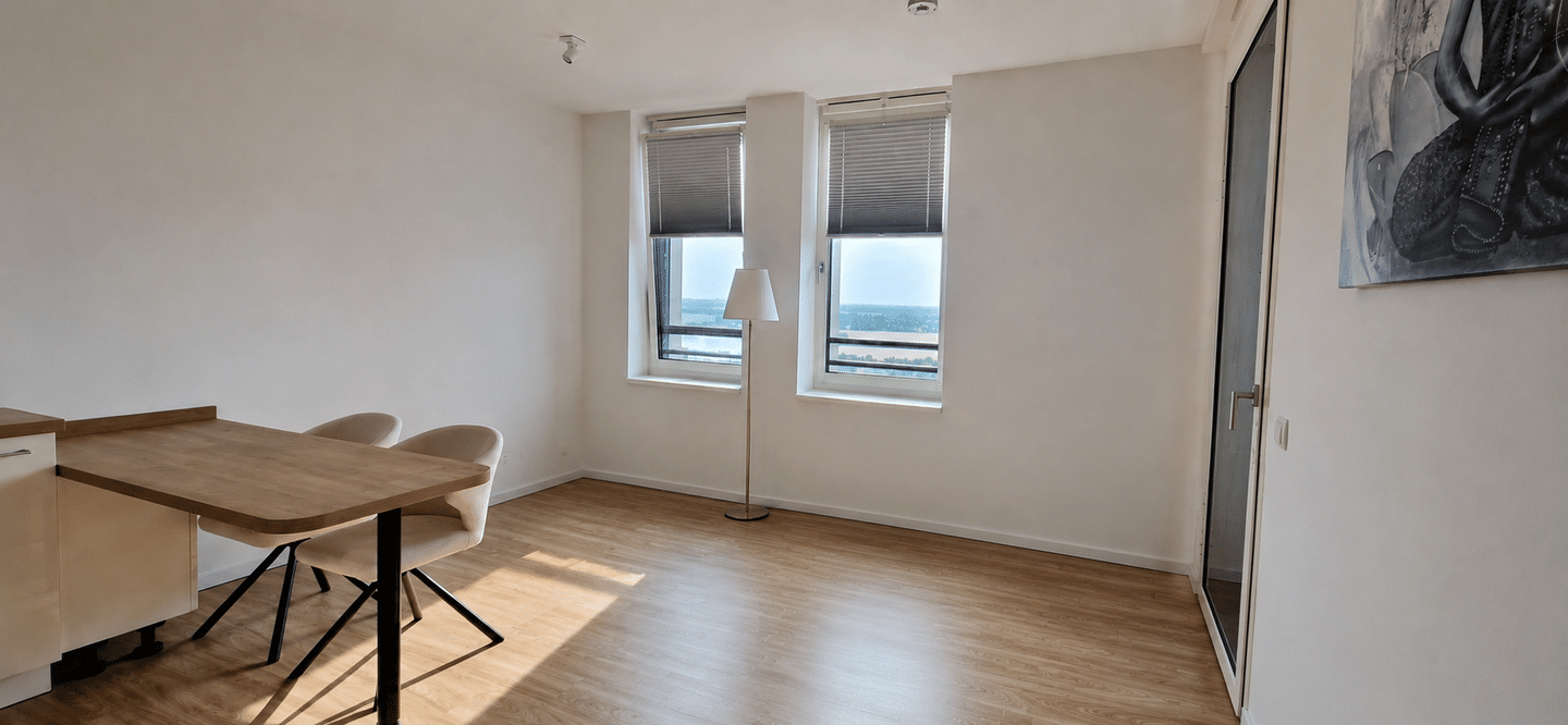 Helle 2-Zimmer-Wohnung mit traumhaftem Ausblick in Berlin ab 01.11.2026 zu vermieten - Photo 1