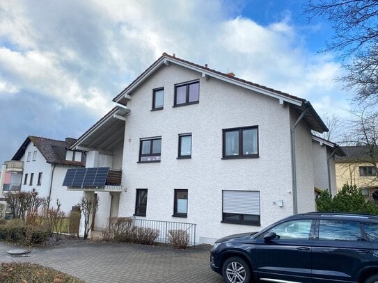 Hübsche Erdgeschosswohnung mit Terrasse und STP in Coburg