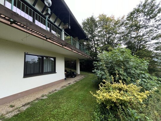 Oberkirch-Bottenau: Wohnen in exponierter Lage mit 1.680 m² Grundstück und geräumige ca. 233 m² Wohnfläche.