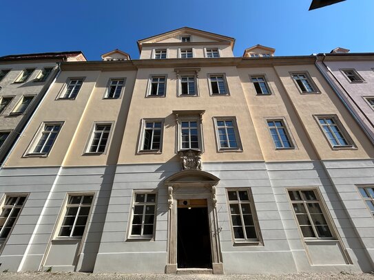 roßzügige 3-Zimmer-Wohnung mit sonnigem Balkon