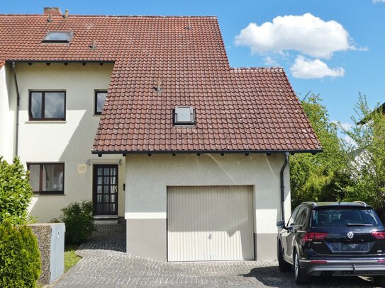 GANESHA-IMMOBILIEN...großes Reihenendhaus in ruhiger Wohnlage zu verkaufen !