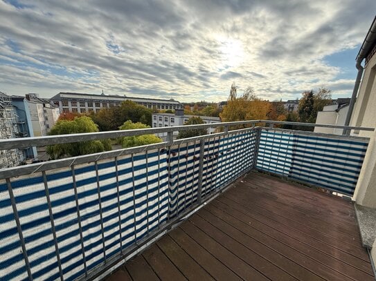 DG-Whg. /WG-geeignet / Balkon an der Küche / Bad mit Fenster