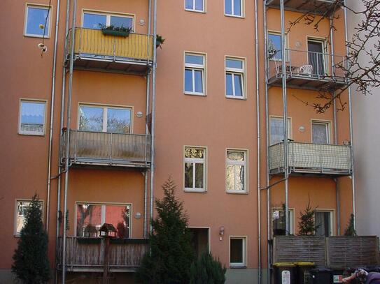 großzügige 2-Raum-DG-Wohnung mit Balkon