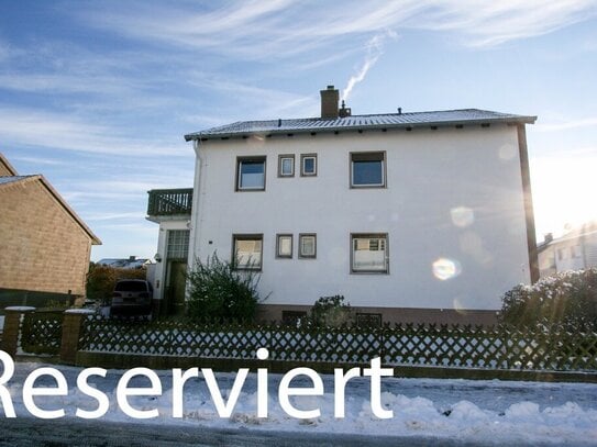 RESERVIERT - 2 Familienhaus in Hessisch Lichtenau, großer Garten, Doppelgarage, Stellplätze, Balkon