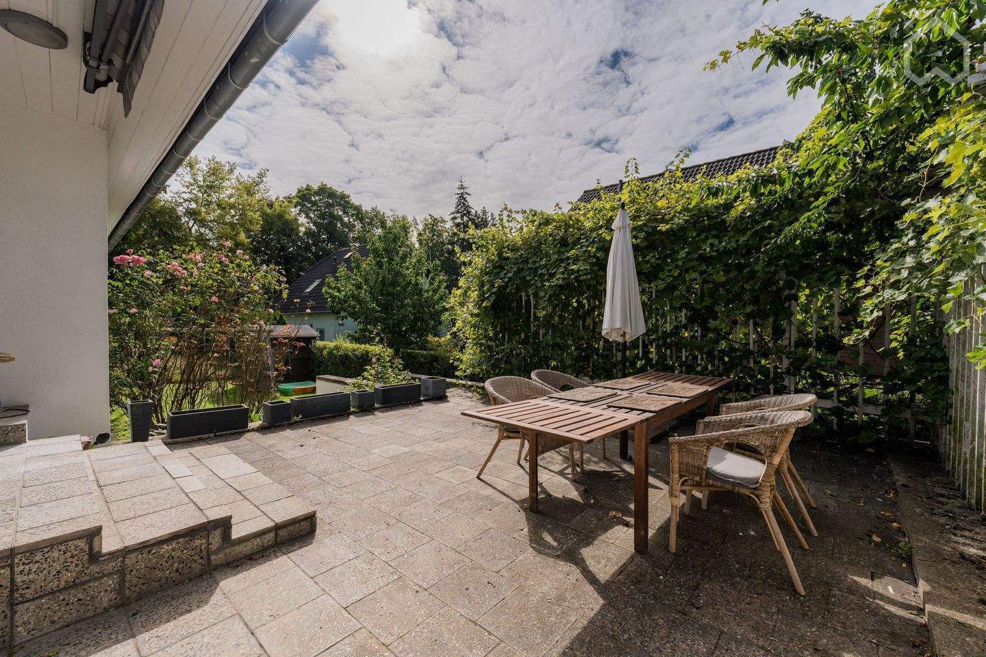 Großzügige Doppelhaushälfte mit privatem Garten in Berlin Pankow - Niederschönhausen - Foto 1