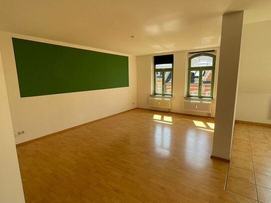 Chemnitz-Sonnenberg*helle 2 Zimmer-Whg. mit Balkon* Tageslichtbad* Laminat*