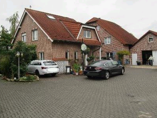 Schönes Einfamilienhaus mit Garage in bester Lage in 45665 Recklingshausen