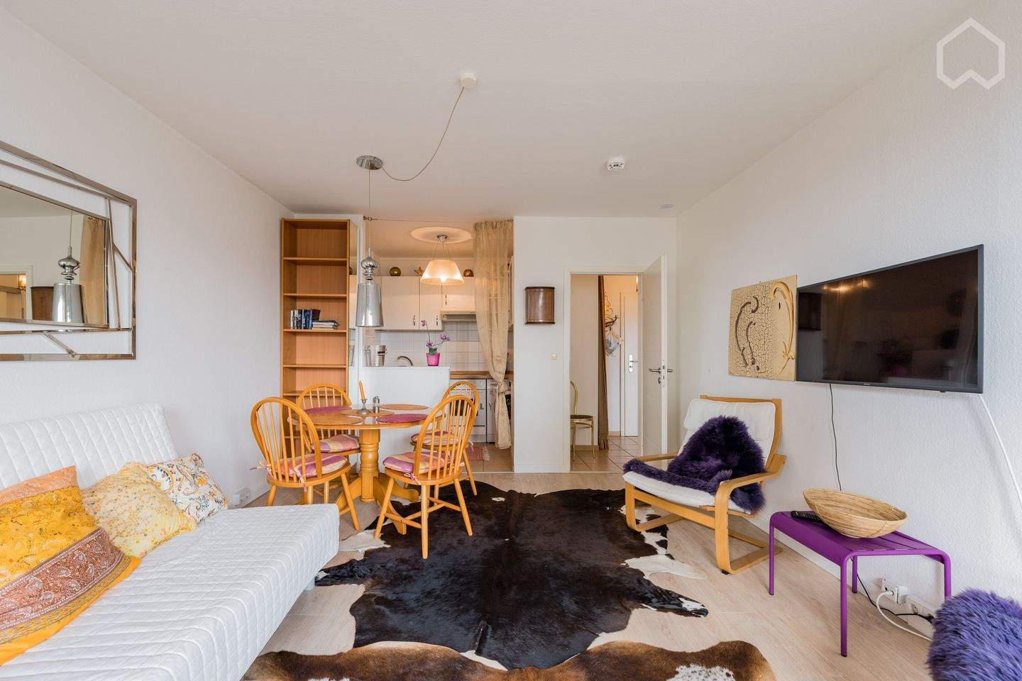 Modernes und liebevoll eingerichtetes Zuhause in Mitte - Photo 1