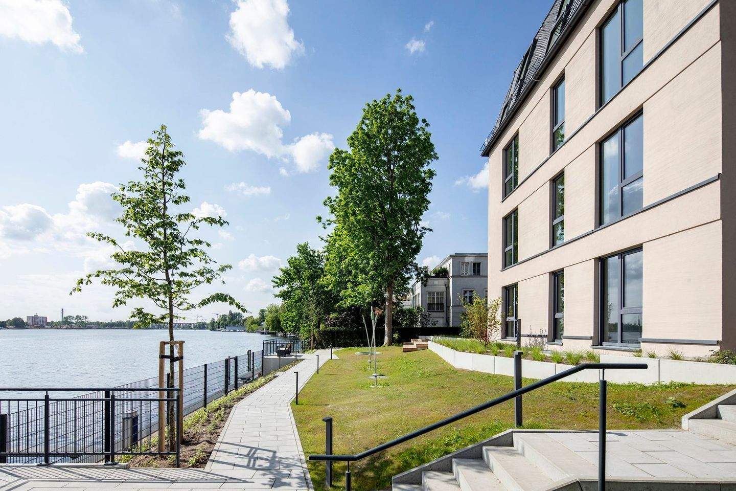 Dahme & König - 2 Zimmer mit großem Balkon und Wasserblick - Photo 1